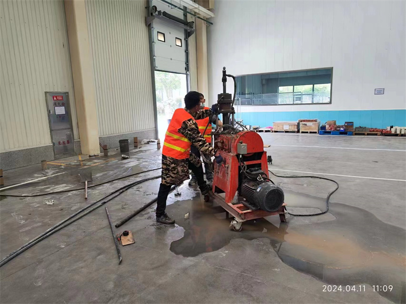 永德厂房地面下沉塌陷注浆加固施工